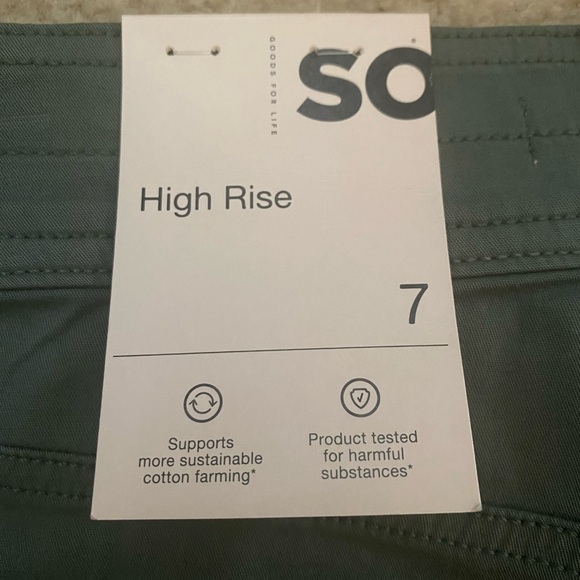 Cute cargo style mini skirt - Picture 3 of 4